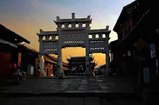 随州二月说车随州经营中低端二手车轿车行业领先者
